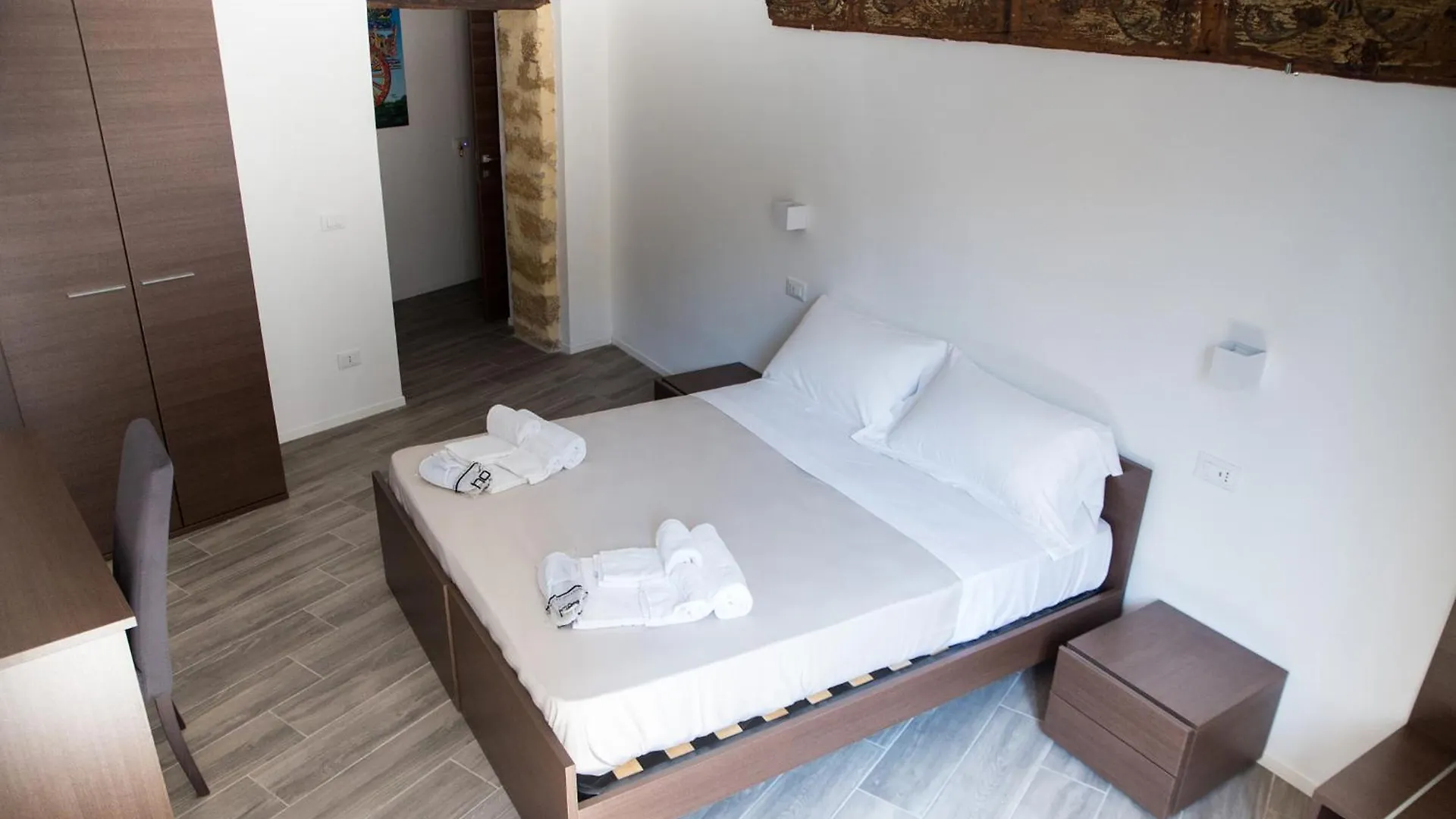 Apartments Porta Di Castro Palermo 0*,  İtalya
