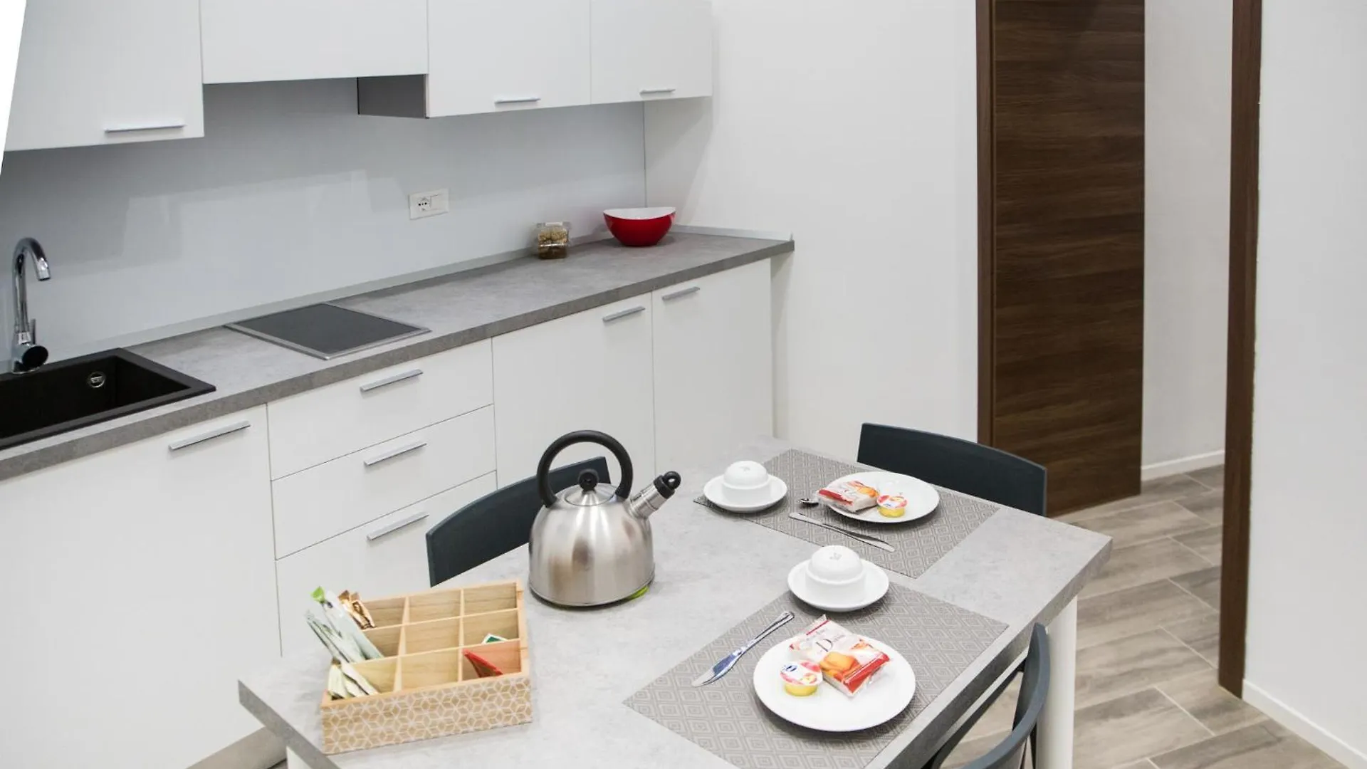 Aparthotel Apartments Porta Di Castro Palermo